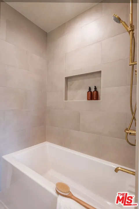 2419 Westridge Road, Los Angeles, California 90049 home-pic-37